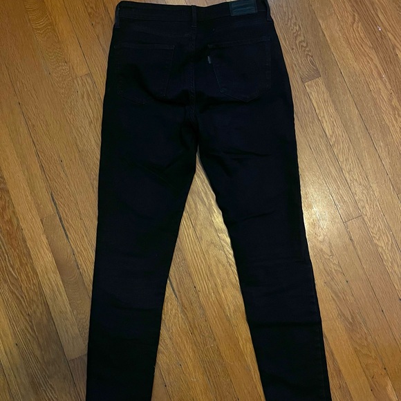 Highrise skinny black Levi’s jeans 28 - Picture 3 of 3